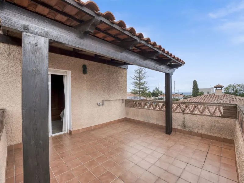 Diese beeindruckende Villa mit Aussicht – der ideale Rückzugsort für Ihre Familie