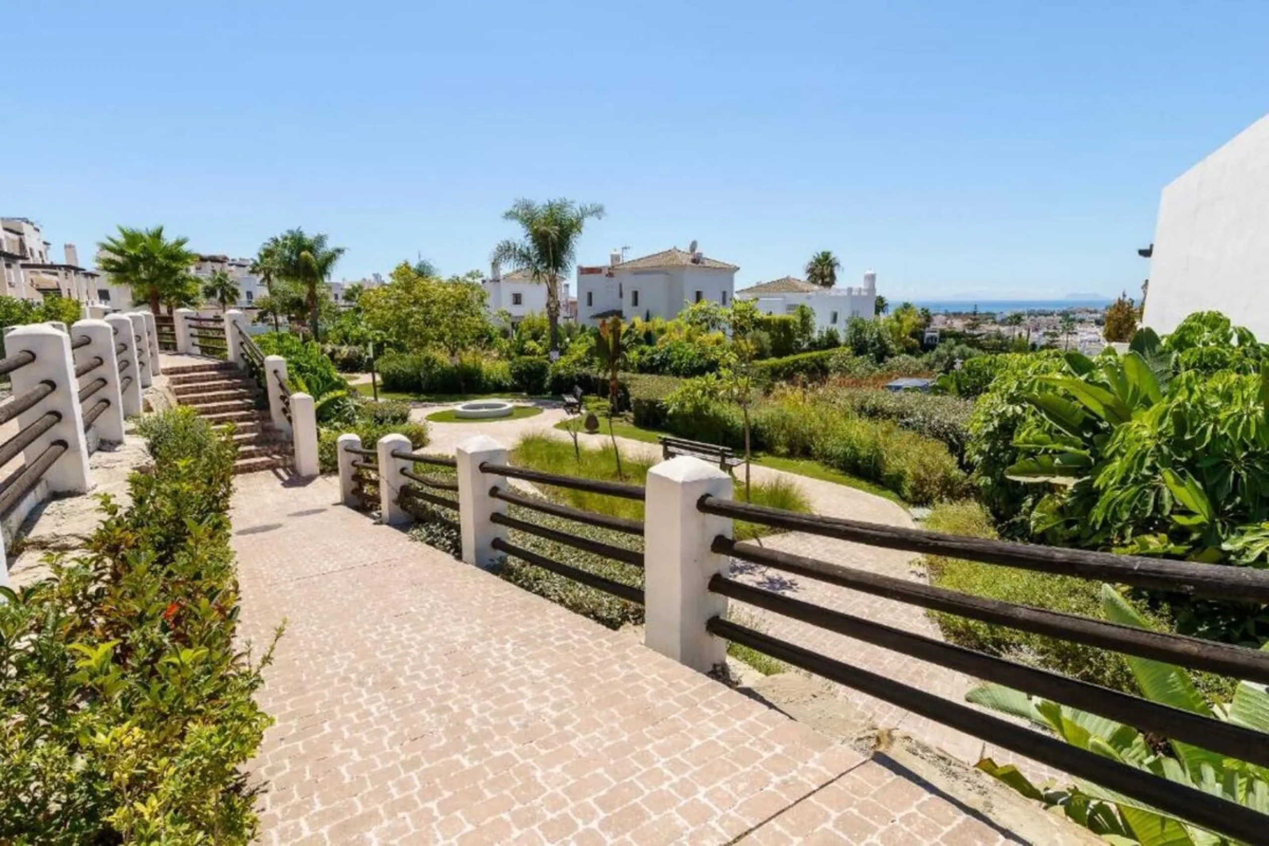 ???? Licensed Holiday Investment in La Resina Golf – Estepona