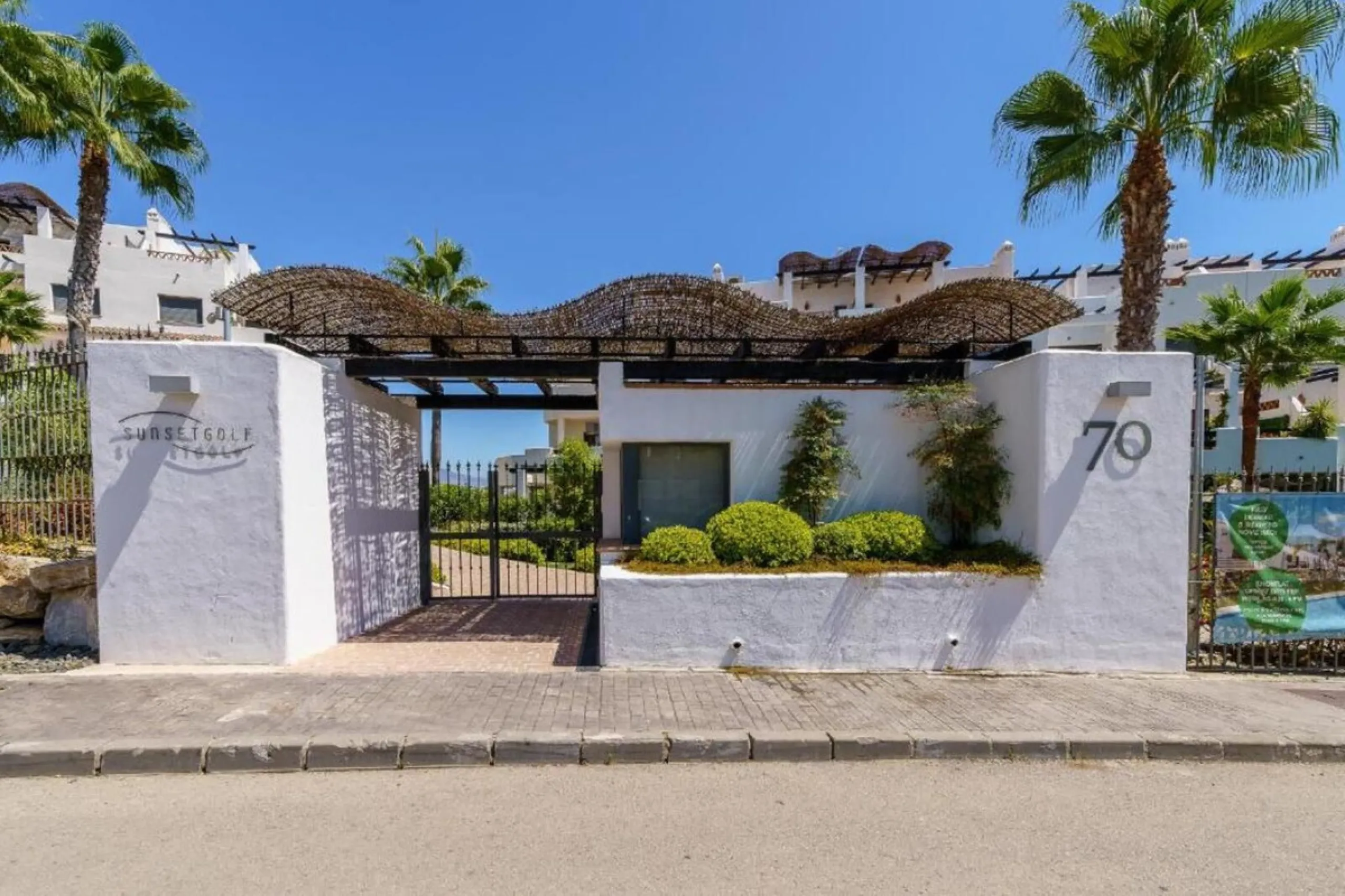 ???? Licensed Holiday Investment in La Resina Golf – Estepona