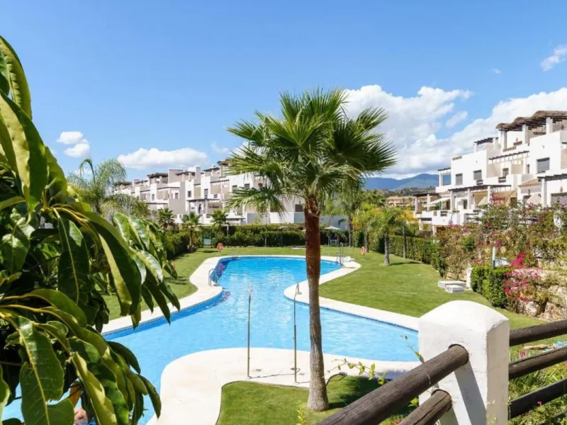 ???? Licensed Holiday Investment in La Resina Golf – Estepona