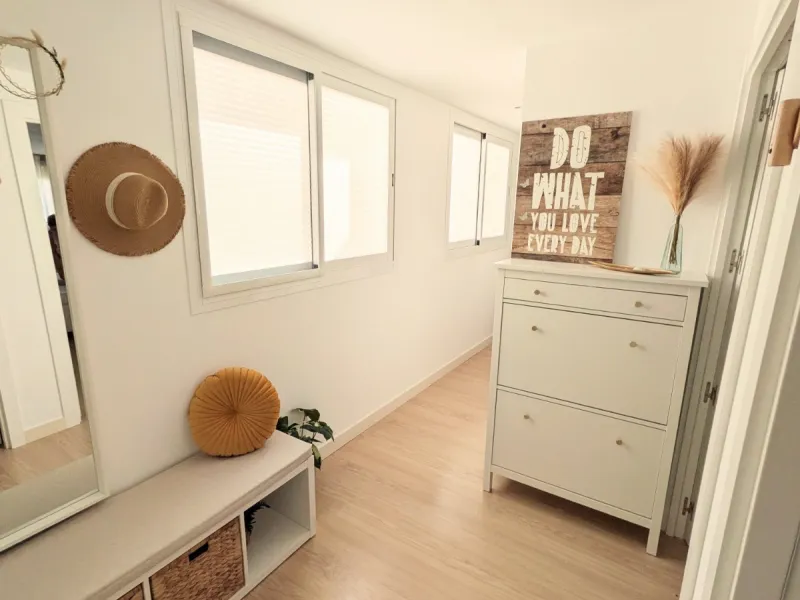 This exceptional newly built corner duplex penthouse offers an outstanding living experience, bathed in natural light thanks to its privileged south and west orientation. Located in one of Estepona's most desirable residential areas, it provides the perfe