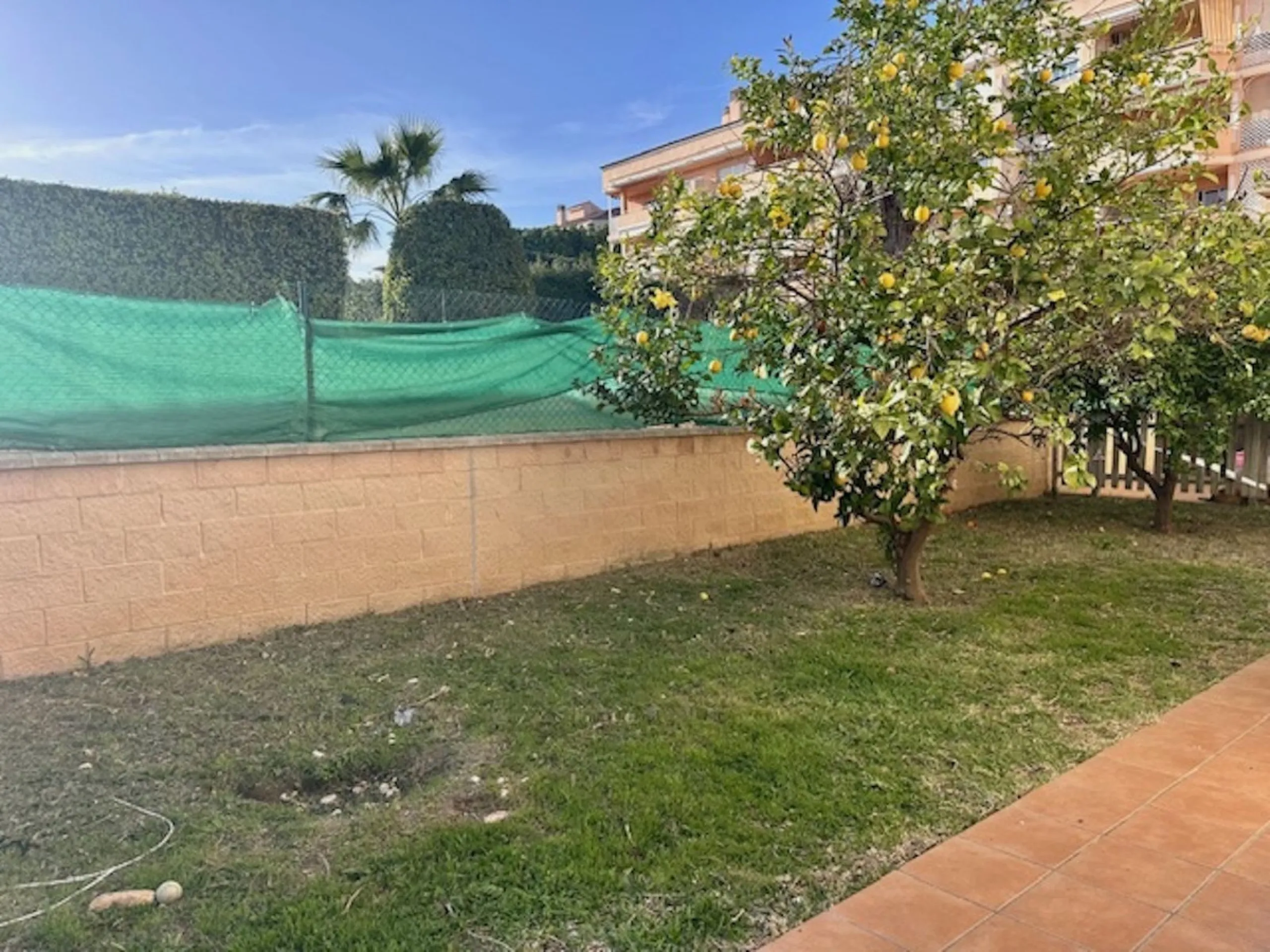 Apartment - Ground Floor Apartment в продаже в Estepona, Málaga. В доме 3 спален и 3 ванных комнат. Площадь дома 87 м²