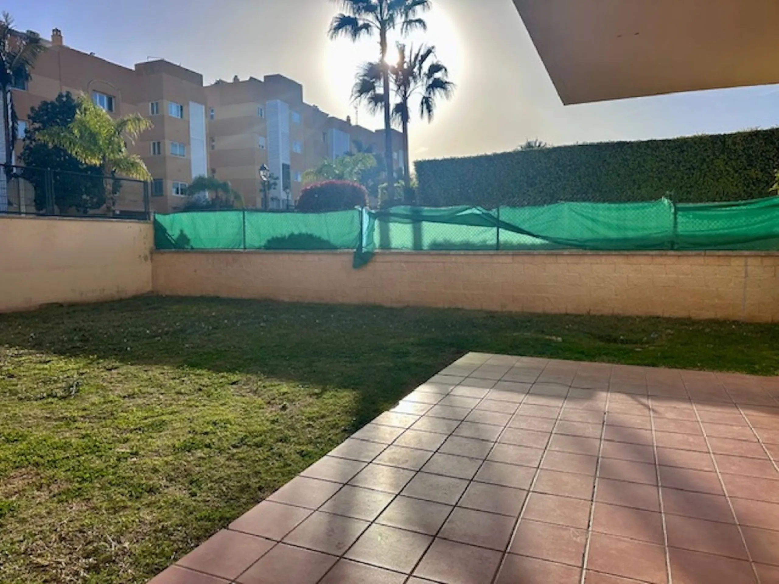 Apartment - Ground Floor Apartment в продаже в Estepona, Málaga. В доме 3 спален и 3 ванных комнат. Площадь дома 87 м²