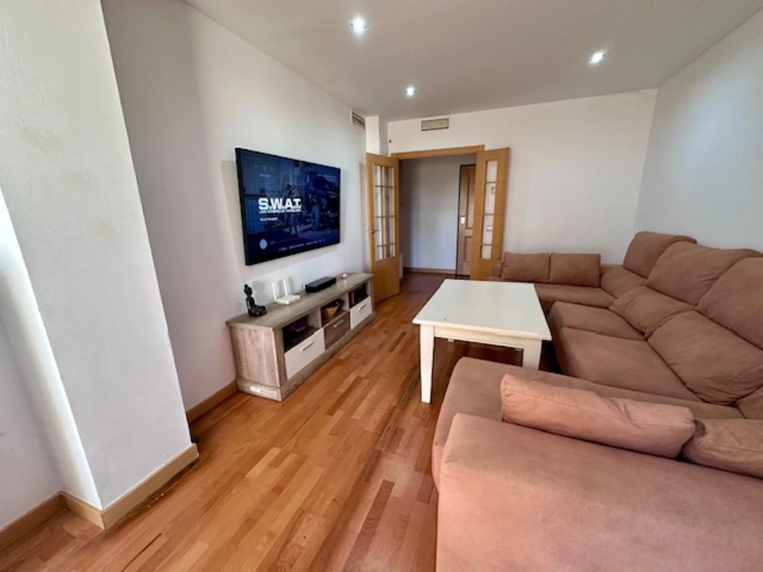 Apartment - Ground Floor Apartment в продаже в Estepona, Málaga. В доме 3 спален и 3 ванных комнат. Площадь дома 87 м²