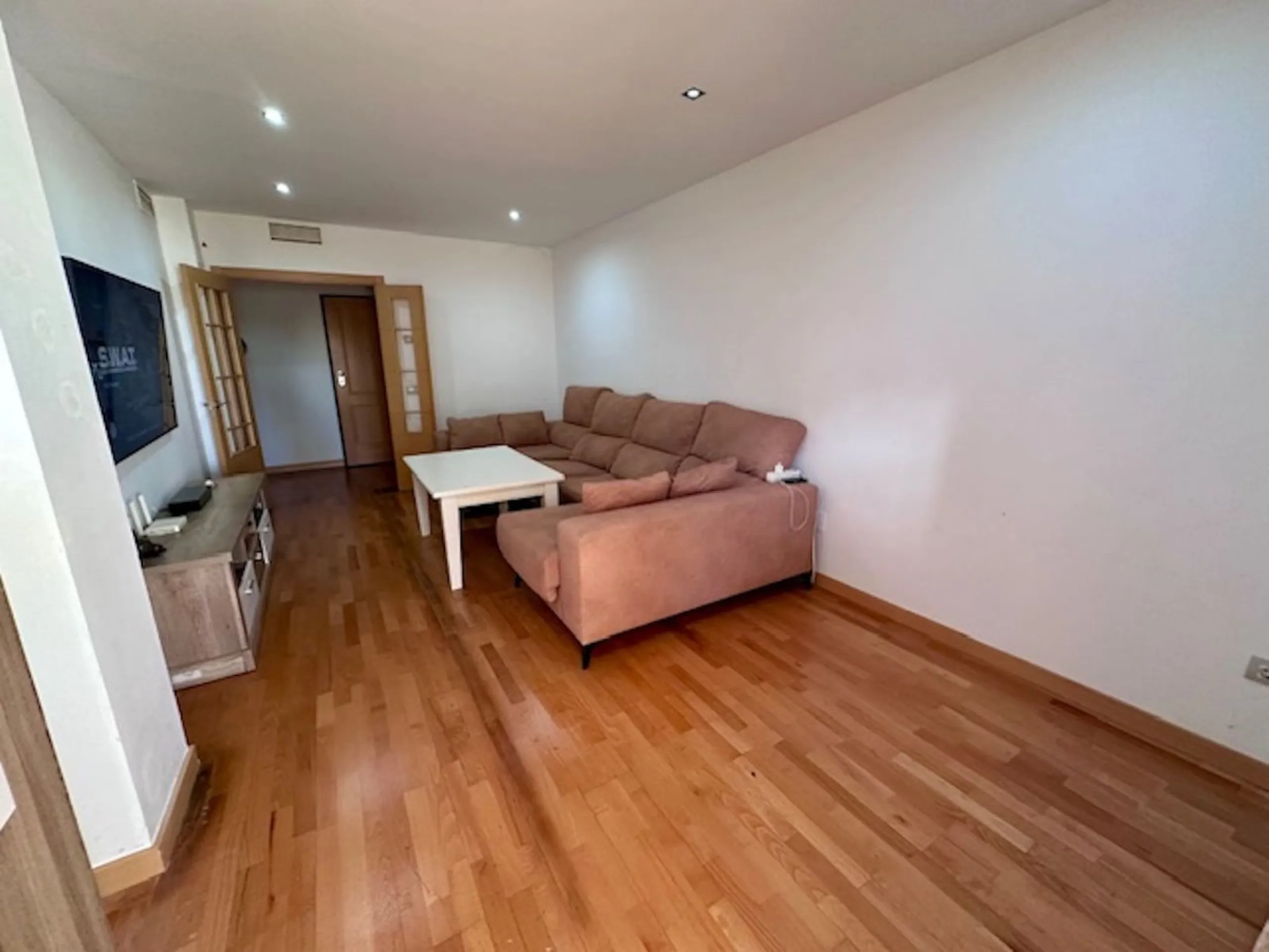 Apartment - Ground Floor Apartment в продаже в Estepona, Málaga. В доме 3 спален и 3 ванных комнат. Площадь дома 87 м²