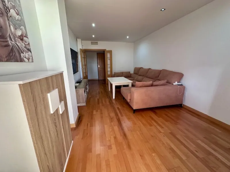 Apartment - Ground Floor Apartment в продаже в Estepona, Málaga. В доме 3 спален и 3 ванных комнат. Площадь дома 87 м²