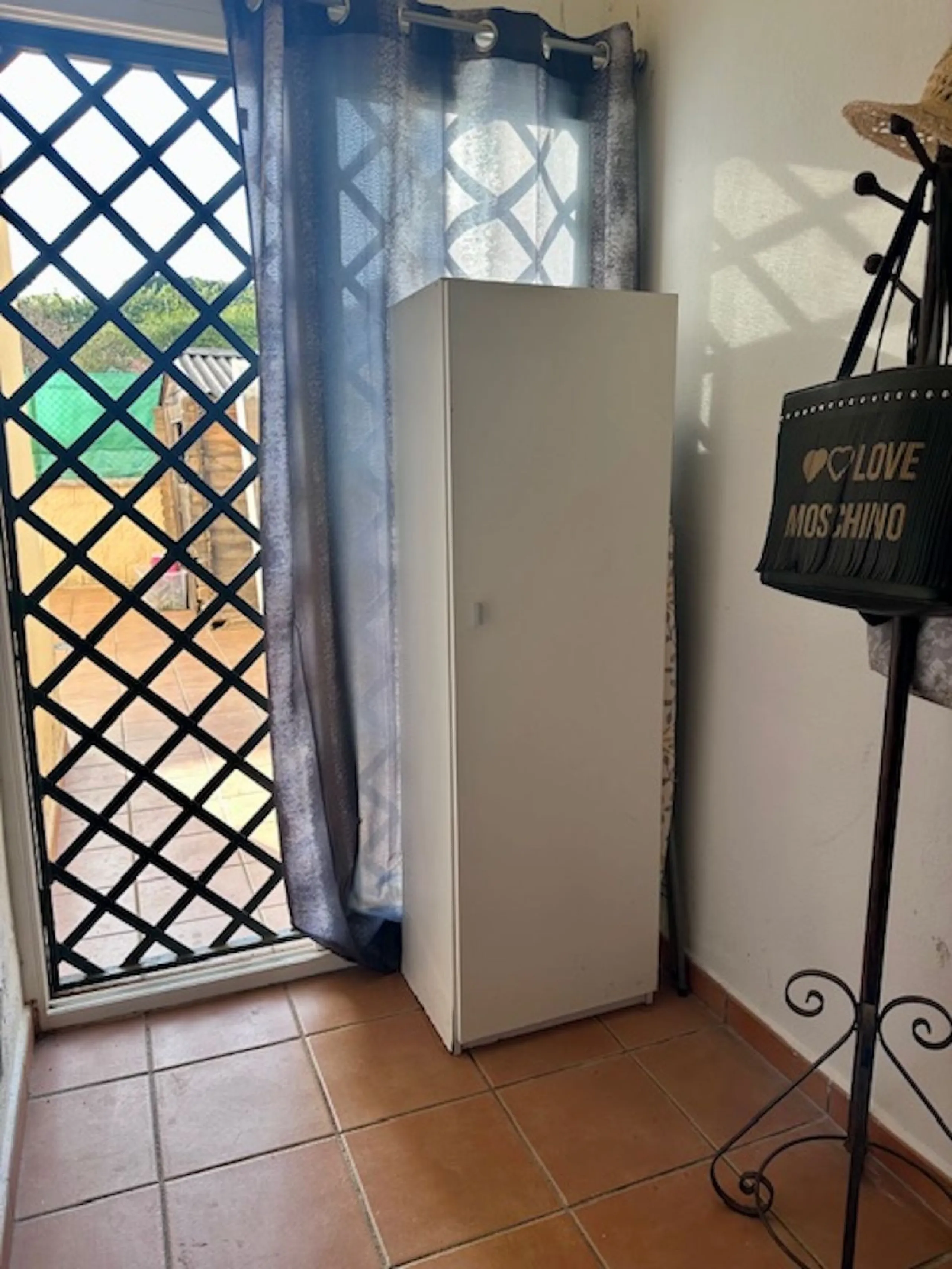 Apartment - Ground Floor Apartment в продаже в Estepona, Málaga. В доме 3 спален и 3 ванных комнат. Площадь дома 87 м²