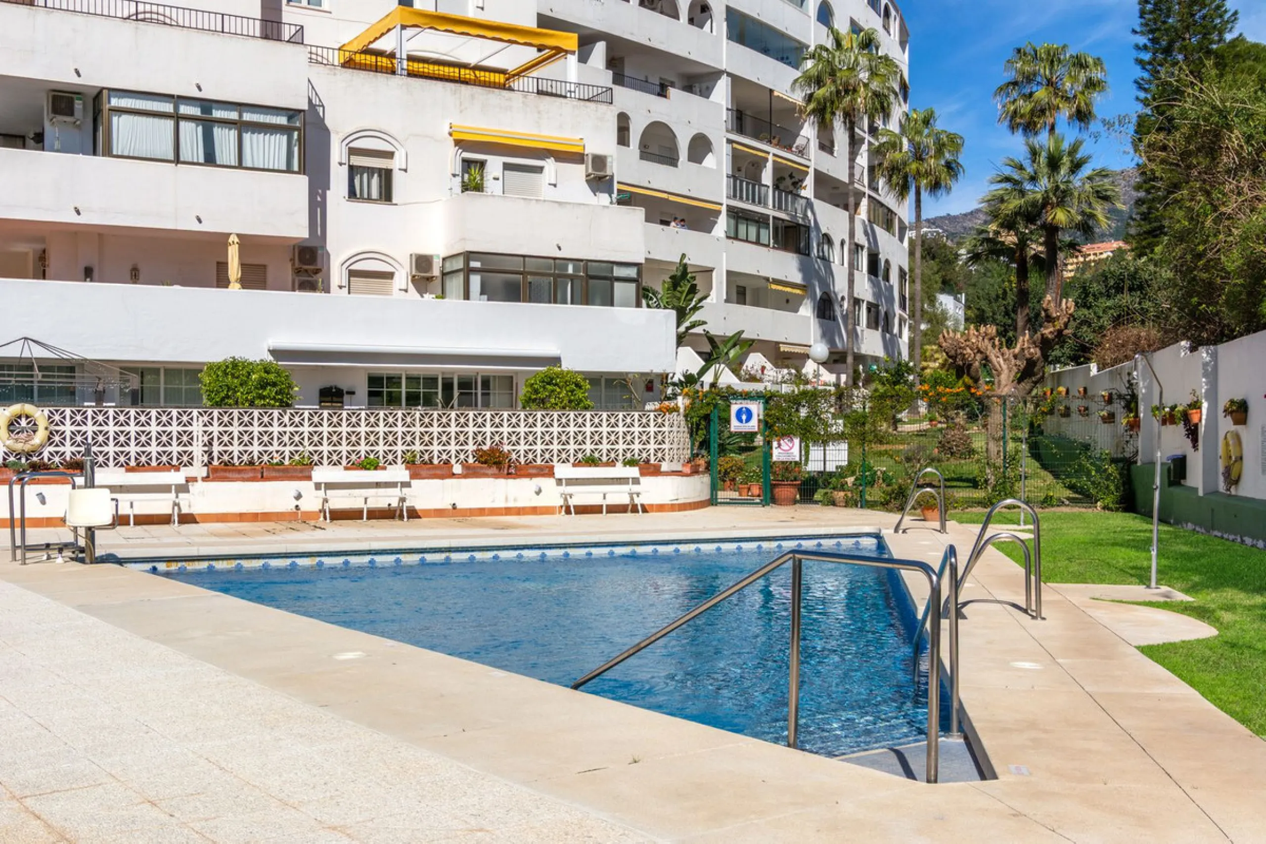 A charming 2 bedroom apartment very close to the Beach in Torreblanca in Fuengirola