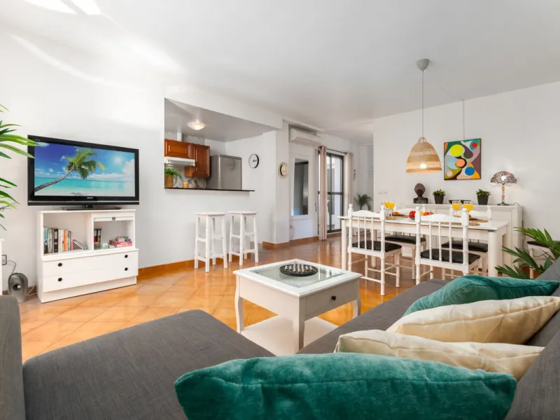 A charming 2 bedroom apartment very close to the Beach in Torreblanca in Fuengirola