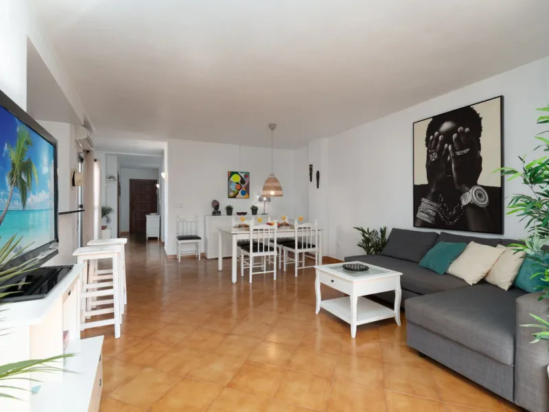 A charming 2 bedroom apartment very close to the Beach in Torreblanca in Fuengirola