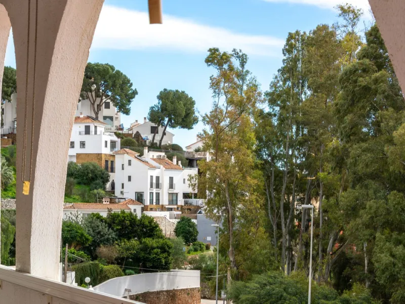 A charming 2 bedroom apartment very close to the Beach in Torreblanca in Fuengirola