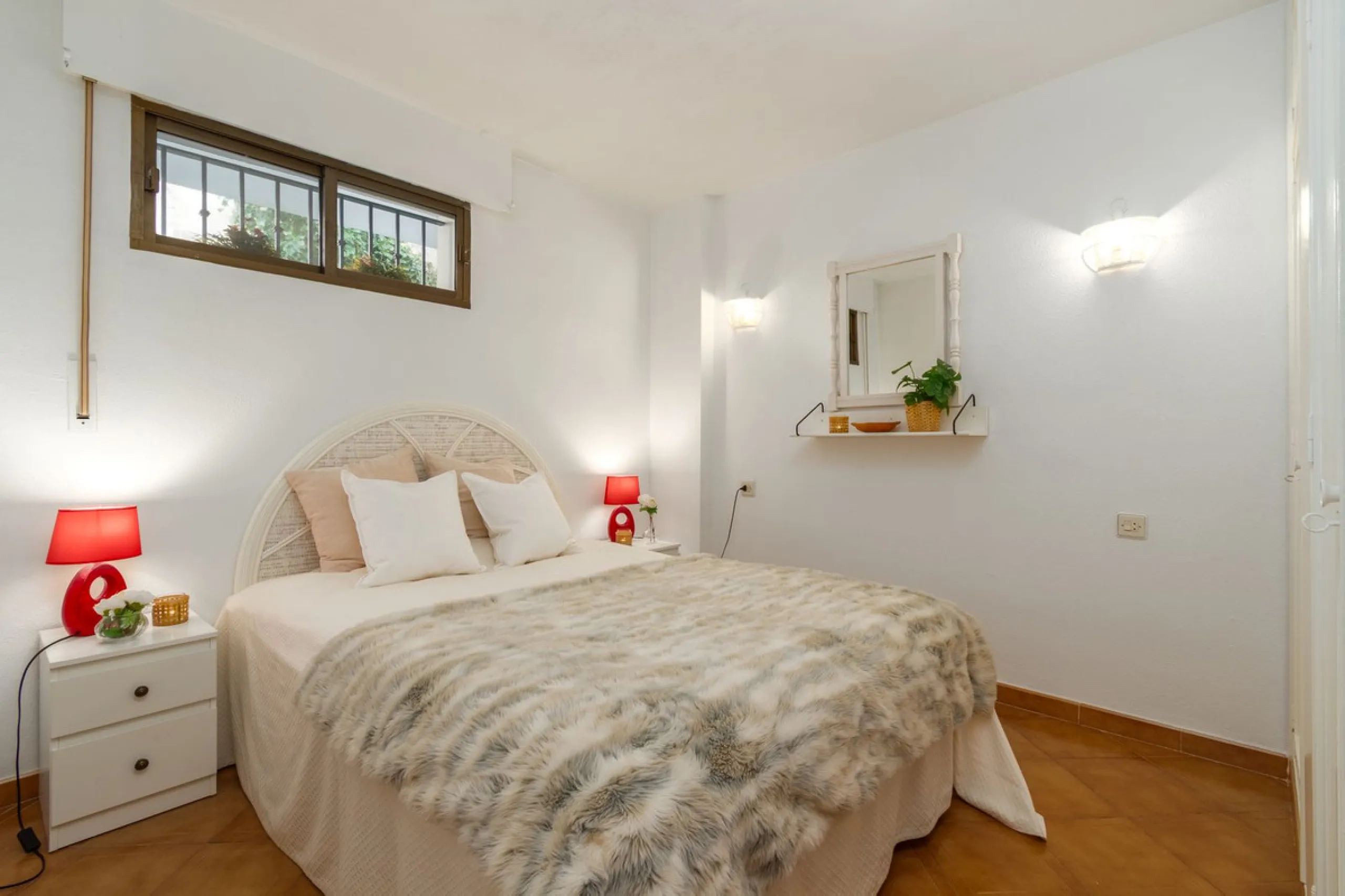 A charming 2 bedroom apartment very close to the Beach in Torreblanca in Fuengirola