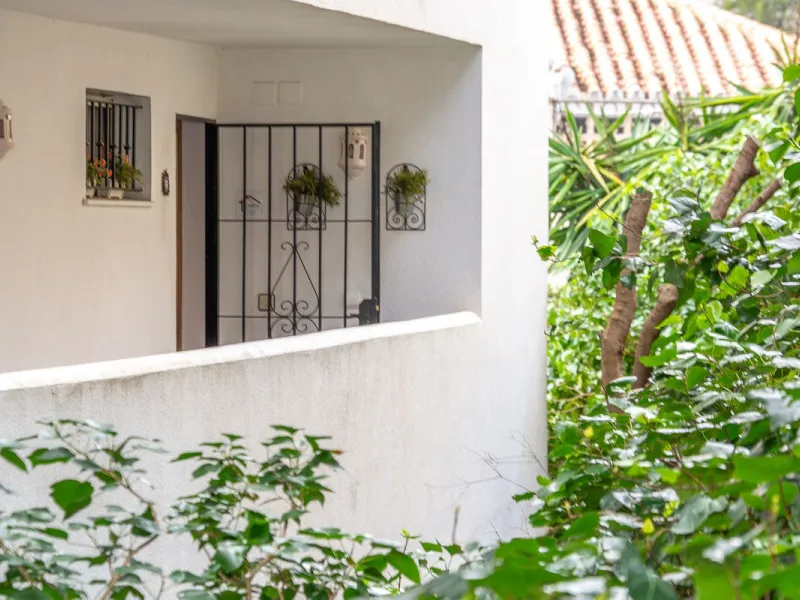 A charming 2 bedroom apartment very close to the Beach in Torreblanca in Fuengirola