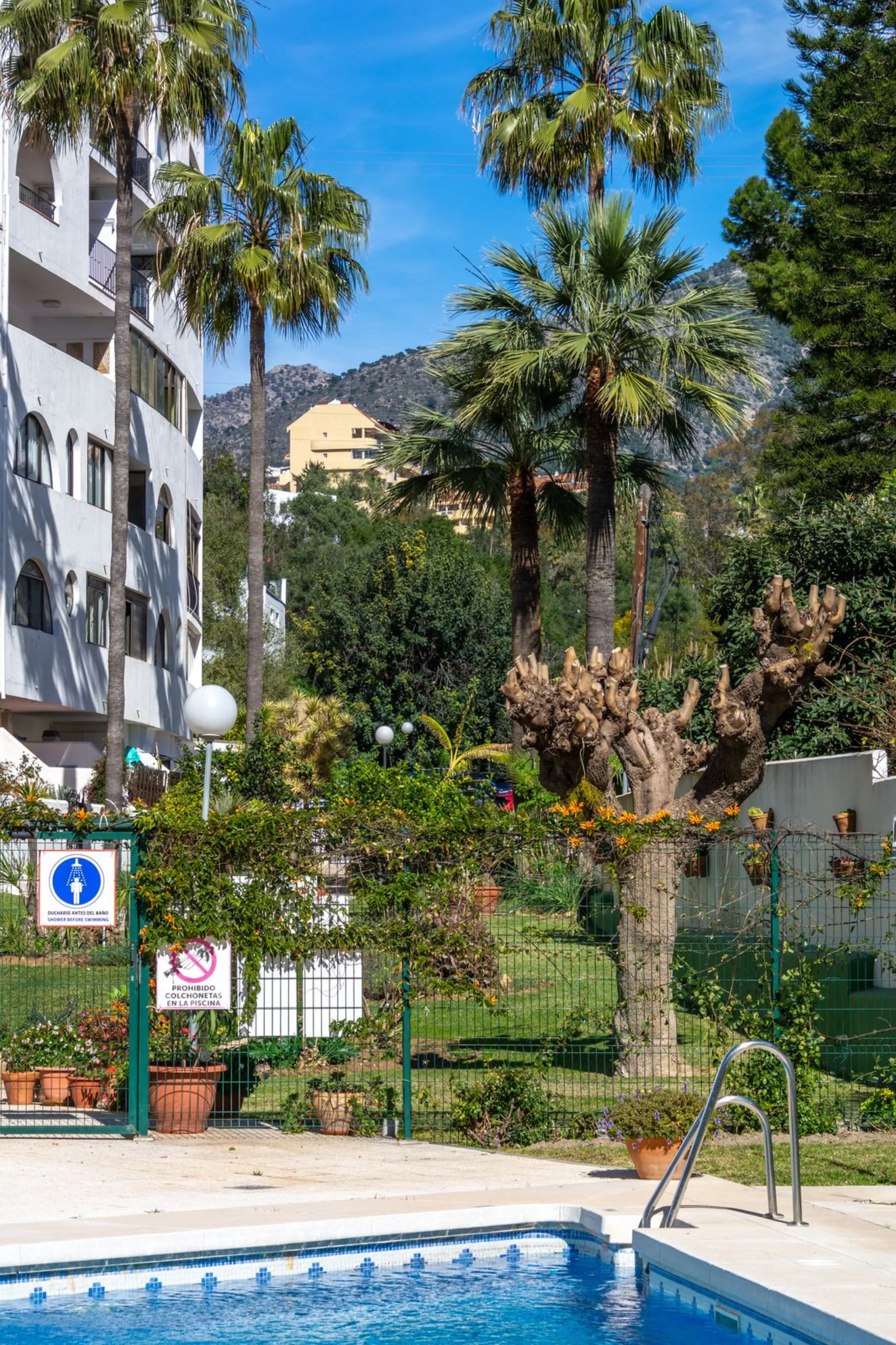 A charming 2 bedroom apartment very close to the Beach in Torreblanca in Fuengirola
