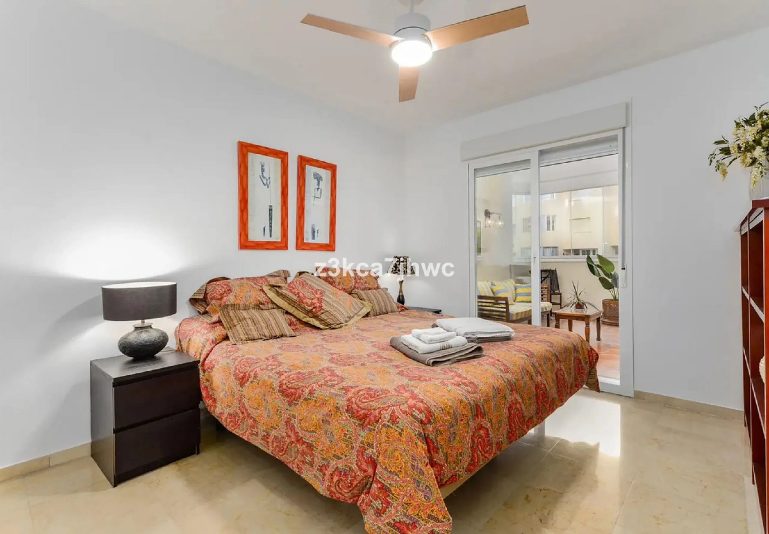 Apartment - Middle Floor Apartment в продаже в Estepona, Málaga. В доме 1 спален и 1 ванных комнат. Площадь дома 64 м²