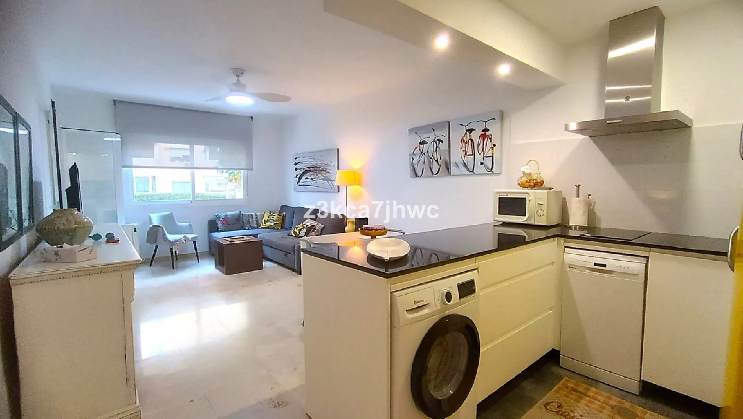 Apartment - Middle Floor Apartment в продаже в Estepona, Málaga. В доме 1 спален и 1 ванных комнат. Площадь дома 64 м²