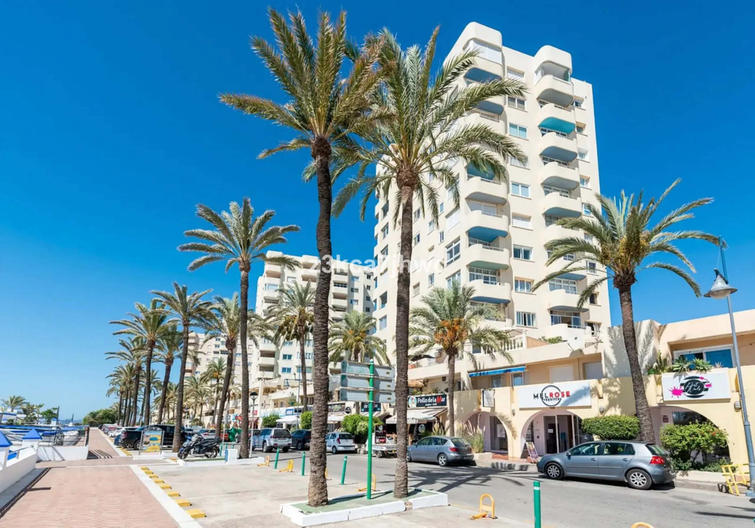 Apartment - Middle Floor Apartment в продаже в Estepona, Málaga. В доме 1 спален и 1 ванных комнат. Площадь дома 64 м²