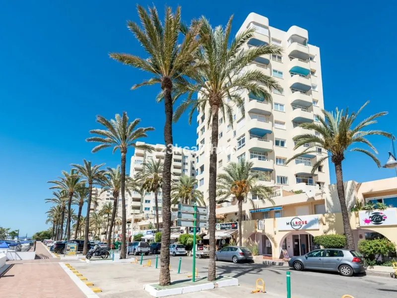 Apartment - Middle Floor Apartment в продаже в Estepona, Málaga. В доме 1 спален и 1 ванных комнат. Площадь дома 64 м²