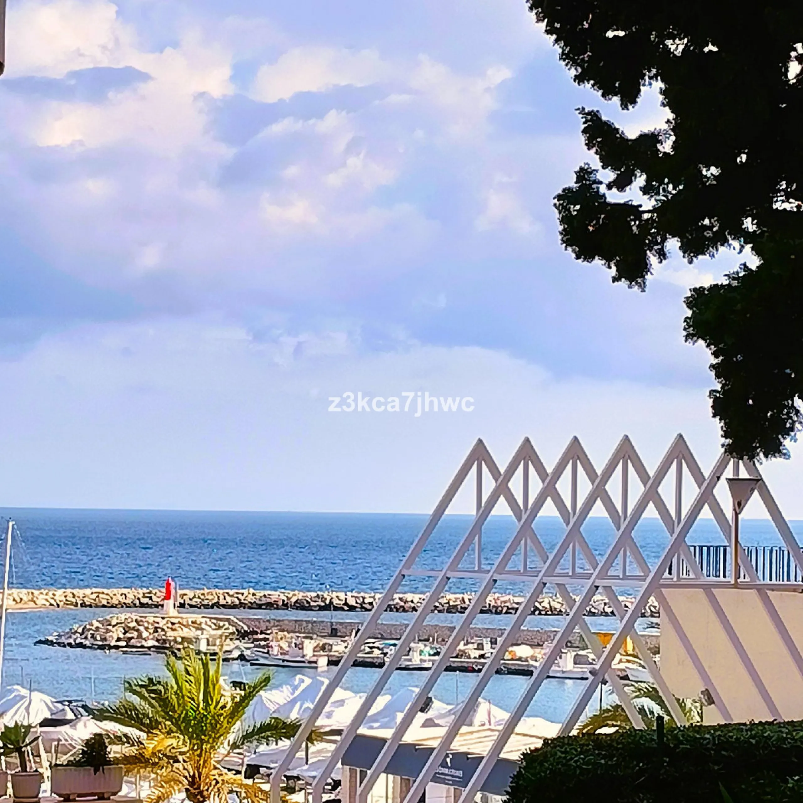 Apartment - Middle Floor Apartment в продаже в Estepona, Málaga. В доме 1 спален и 1 ванных комнат. Площадь дома 64 м²