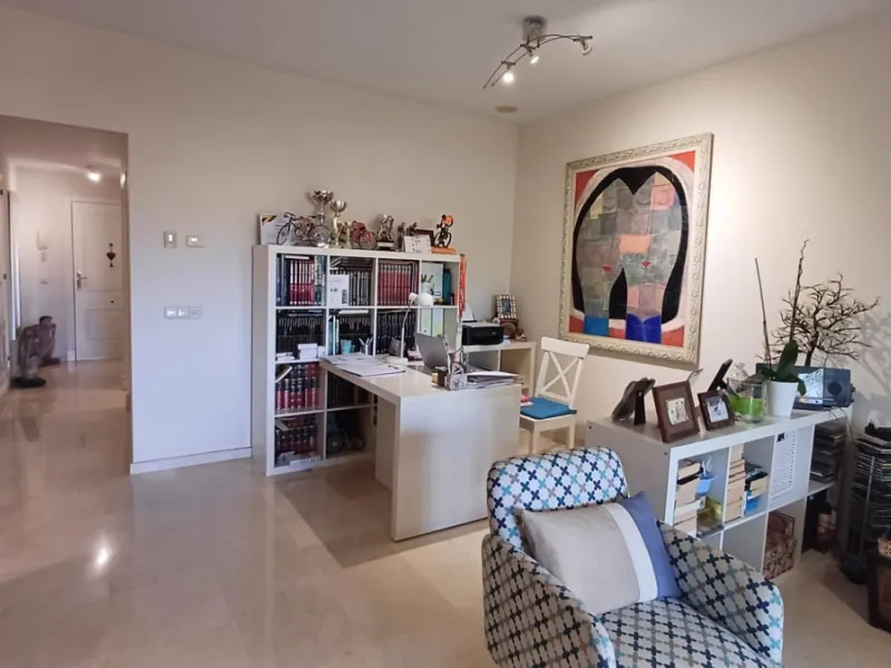 Spacious and bright apartment on the first line of Guadalmina Alta Golf.