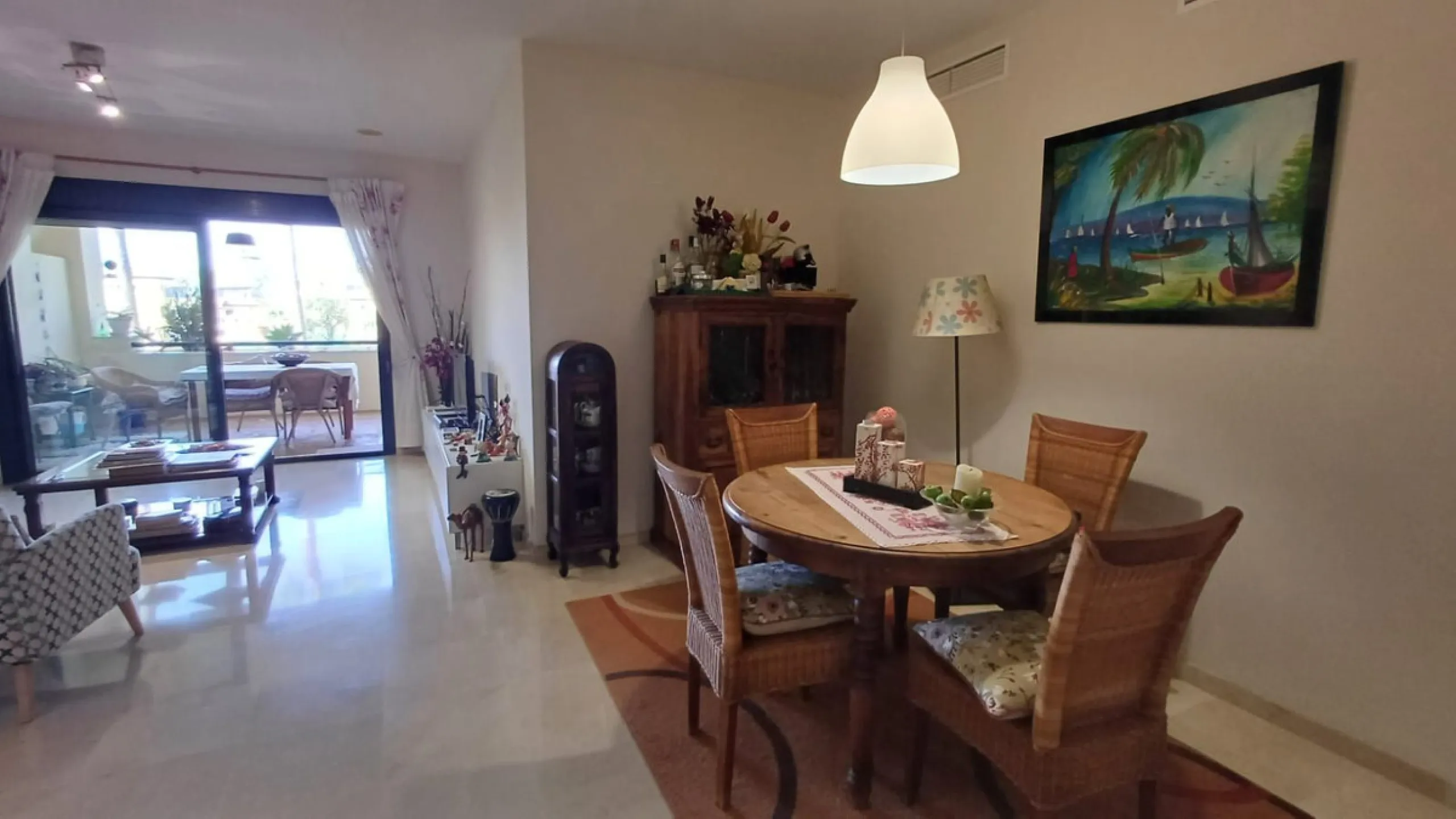 Spacious and bright apartment on the first line of Guadalmina Alta Golf.