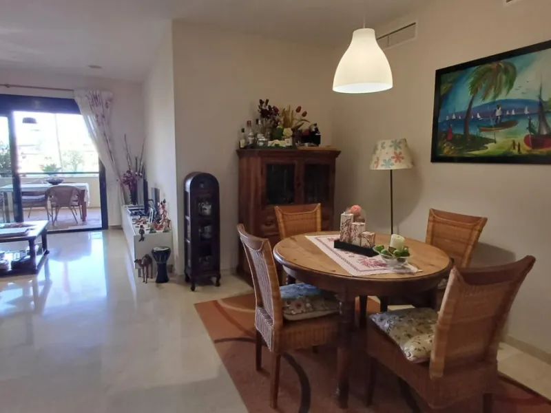 Spacious and bright apartment on the first line of Guadalmina Alta Golf.