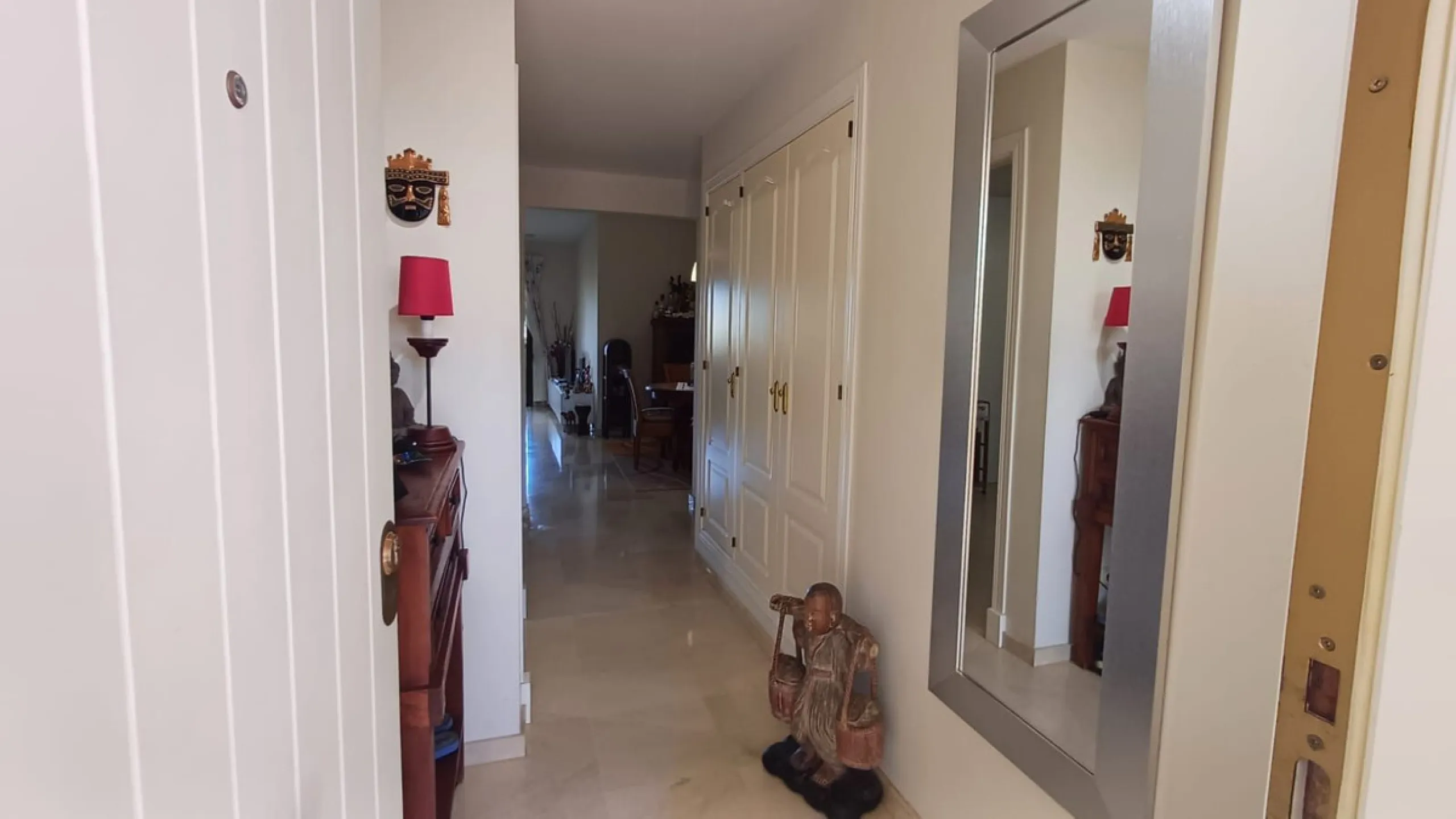 Spacious and bright apartment on the first line of Guadalmina Alta Golf.