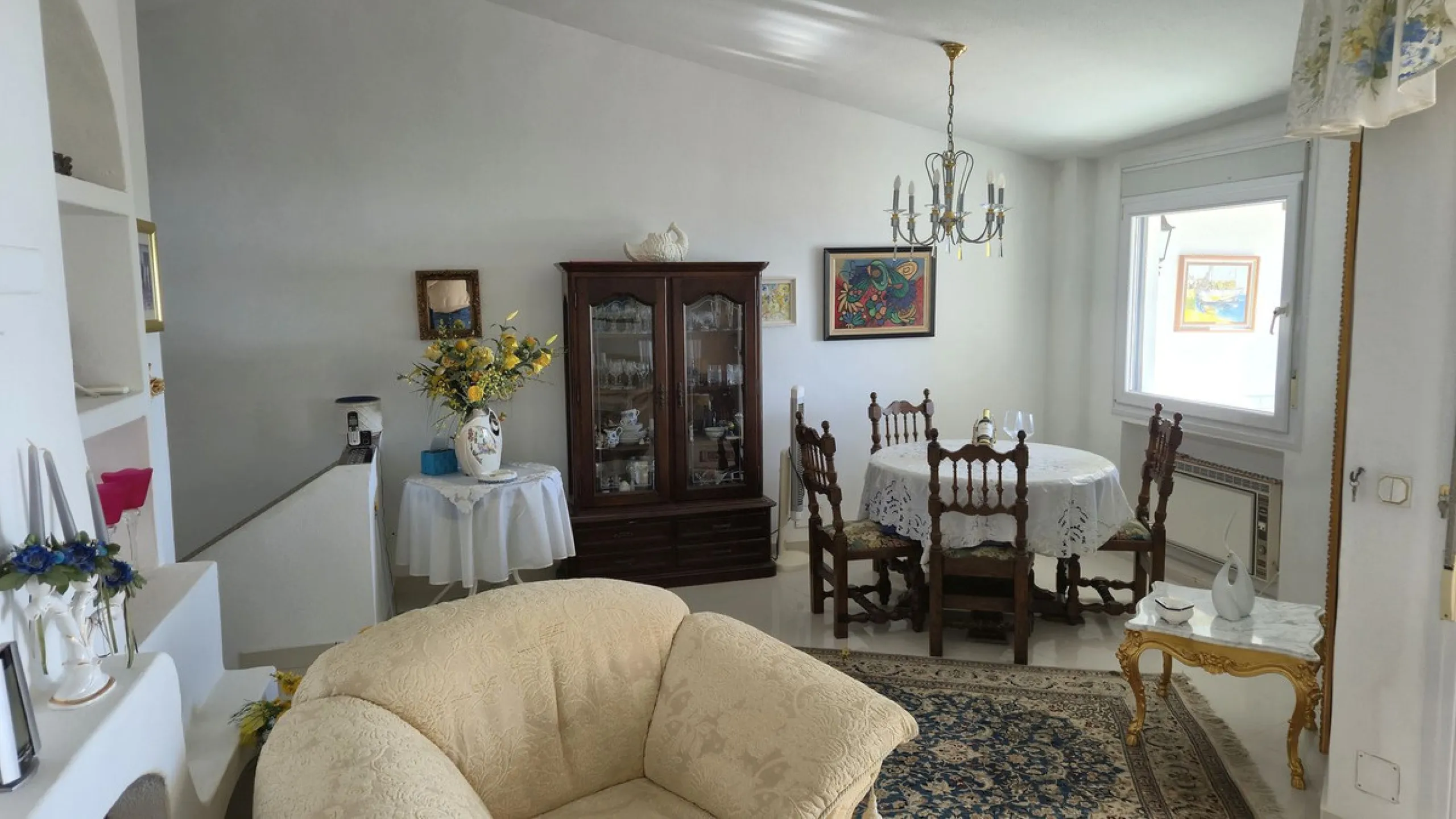 BEACHFRONT OPPORTUNITY and a Perfect rental investment.
