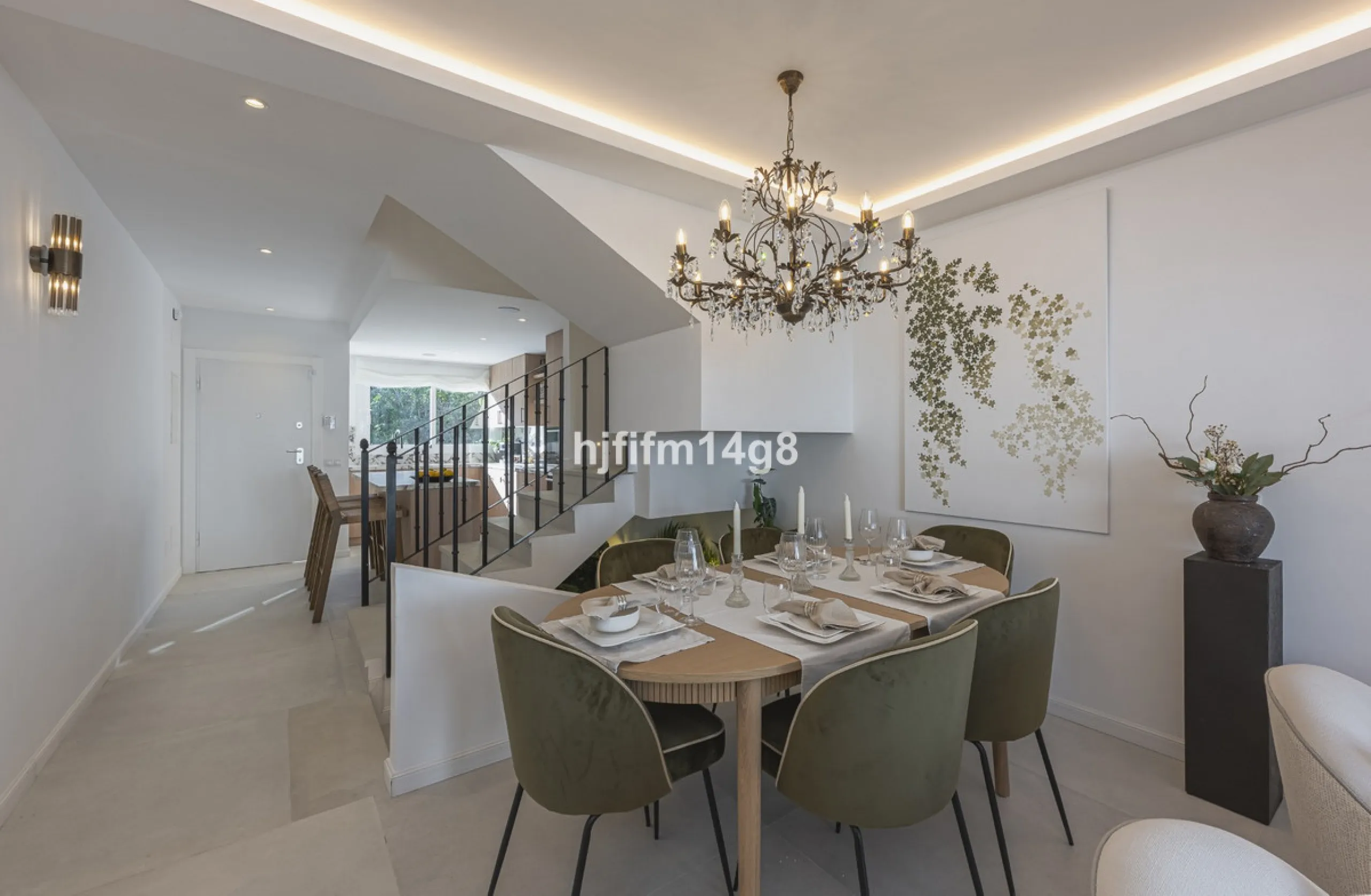 We are delighted to present this stunning, fully refurbished 4-bedroom townhouse located in the sought-after San Javier urbanisation in Nueva Andalucía, within the prestigious Marbella area. Set in a charming and very intimate residential community of jus