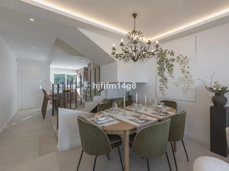 We are delighted to present this stunning, fully refurbished 4-bedroom townhouse located in the sought-after San Javier urbanisation in Nueva Andalucía, within the prestigious Marbella area. Set in a charming and very intimate residential community of jus