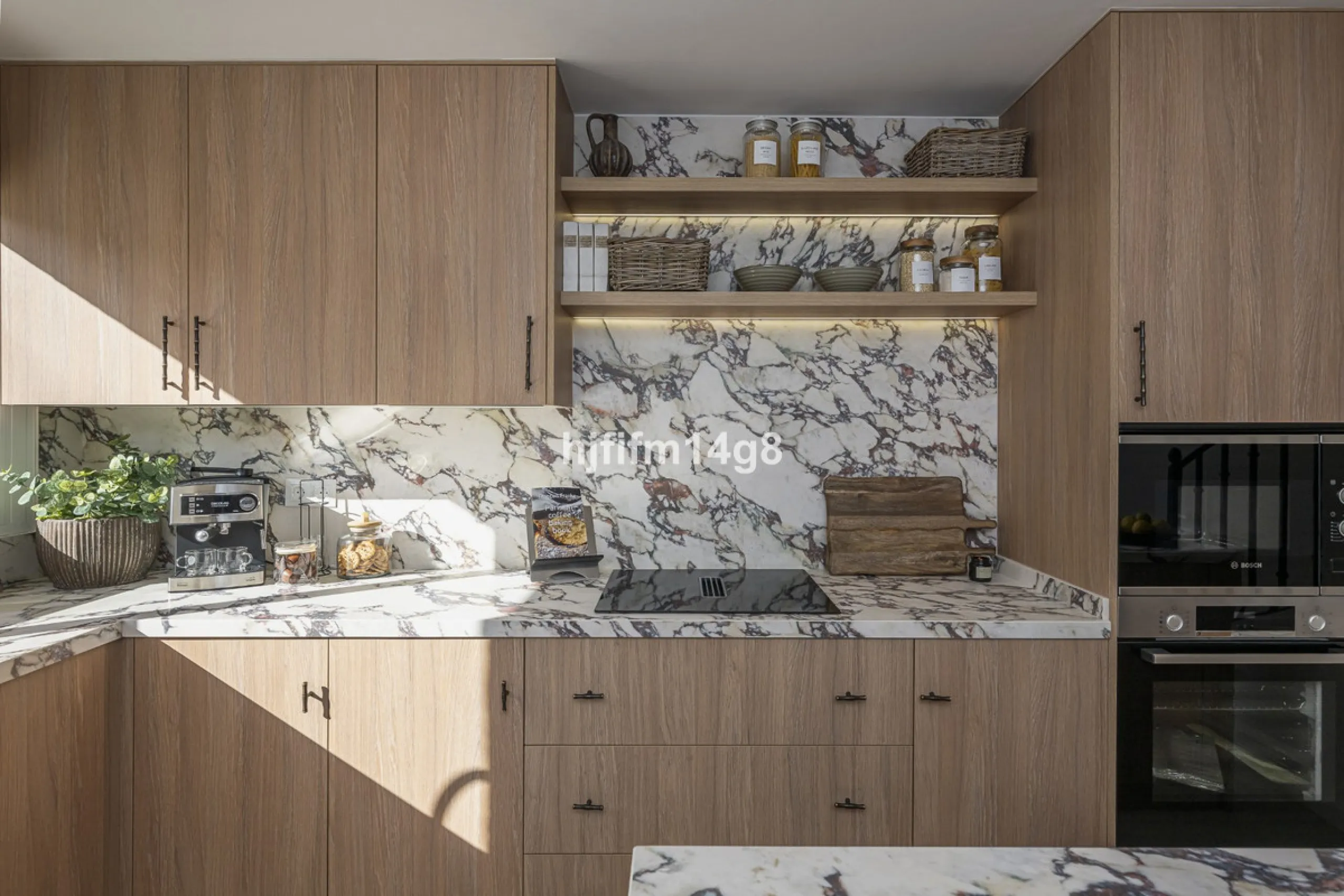 We are delighted to present this stunning, fully refurbished 4-bedroom townhouse located in the sought-after San Javier urbanisation in Nueva Andalucía, within the prestigious Marbella area. Set in a charming and very intimate residential community of jus