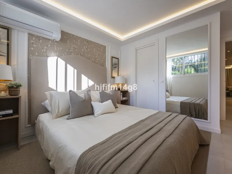 We are delighted to present this stunning, fully refurbished 4-bedroom townhouse located in the sought-after San Javier urbanisation in Nueva Andalucía, within the prestigious Marbella area. Set in a charming and very intimate residential community of jus