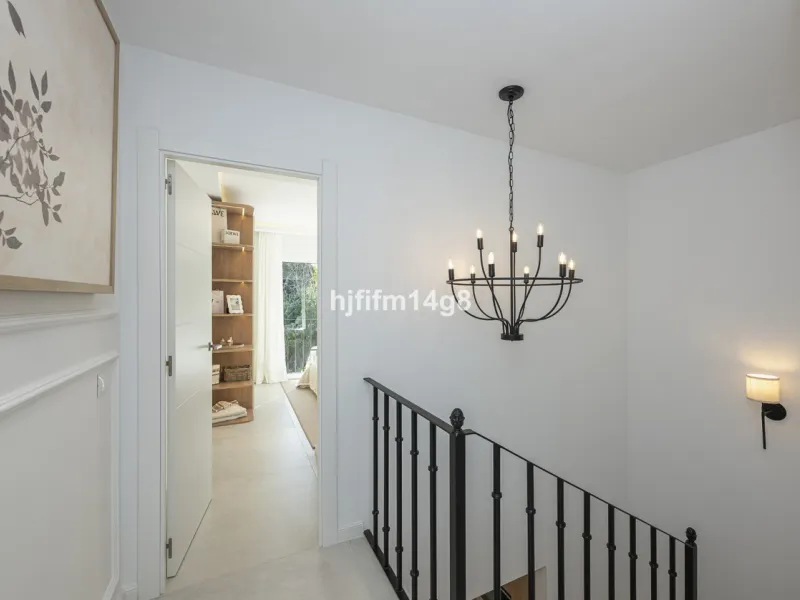 We are delighted to present this stunning, fully refurbished 4-bedroom townhouse located in the sought-after San Javier urbanisation in Nueva Andalucía, within the prestigious Marbella area. Set in a charming and very intimate residential community of jus