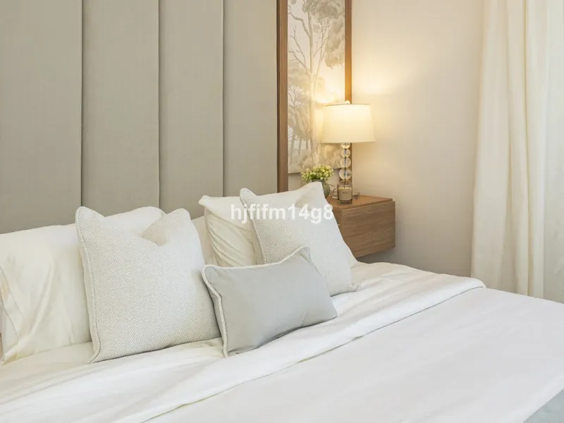 We are delighted to present this stunning, fully refurbished 4-bedroom townhouse located in the sought-after San Javier urbanisation in Nueva Andalucía, within the prestigious Marbella area. Set in a charming and very intimate residential community of jus