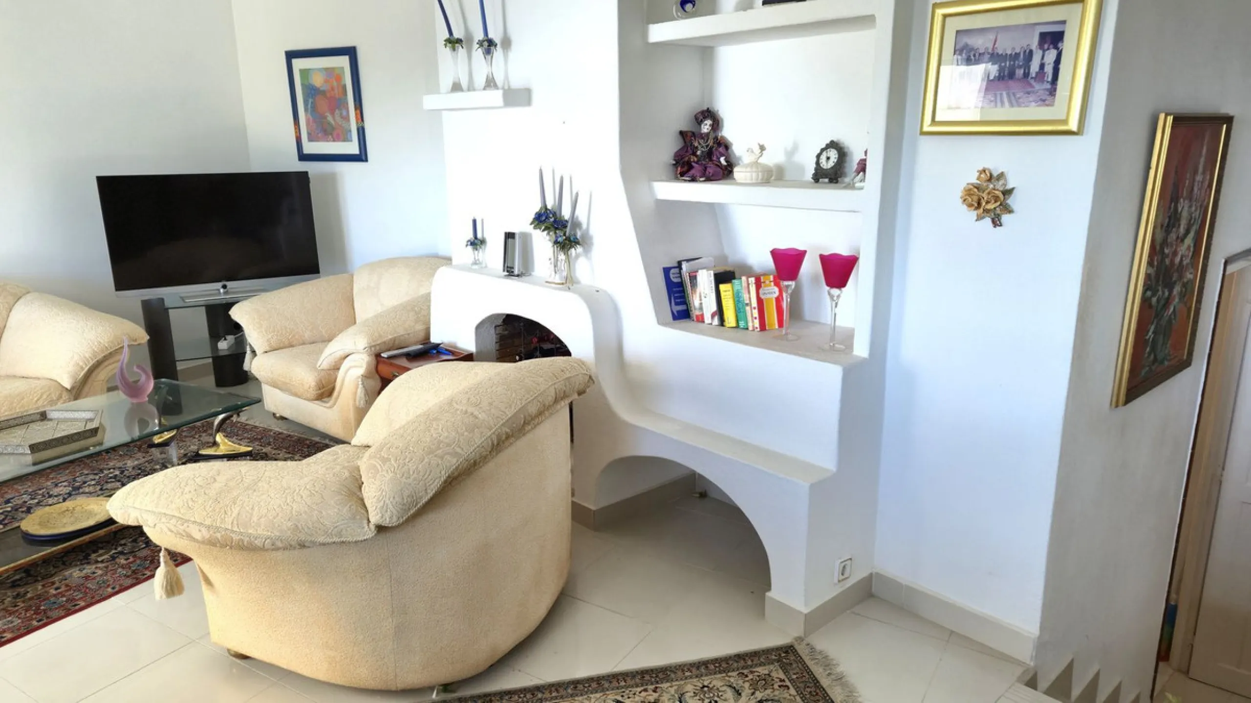 BEACHFRONT OPPORTUNITY and a Perfect rental investment.
