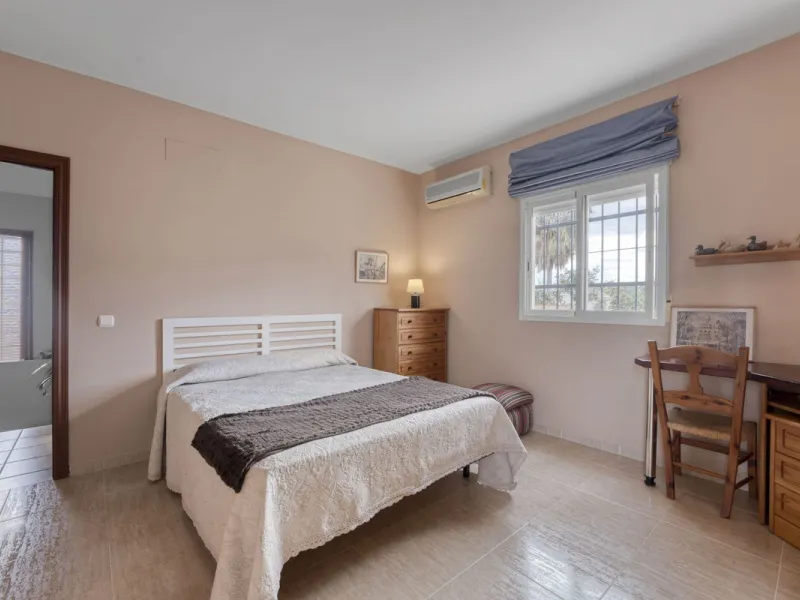 Diese beeindruckende Villa mit Aussicht – der ideale Rückzugsort für Ihre Familie