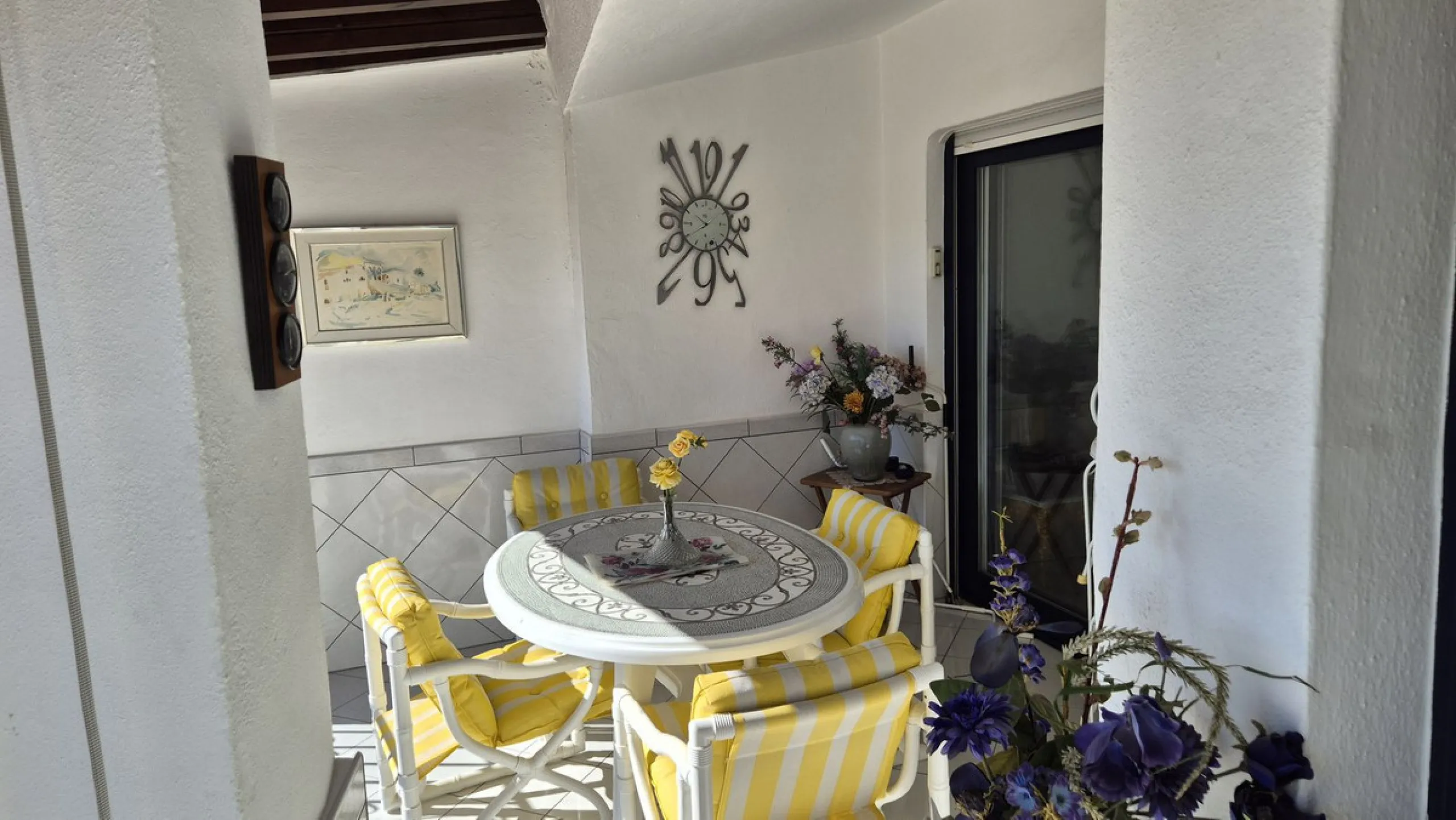 BEACHFRONT OPPORTUNITY and a Perfect rental investment.