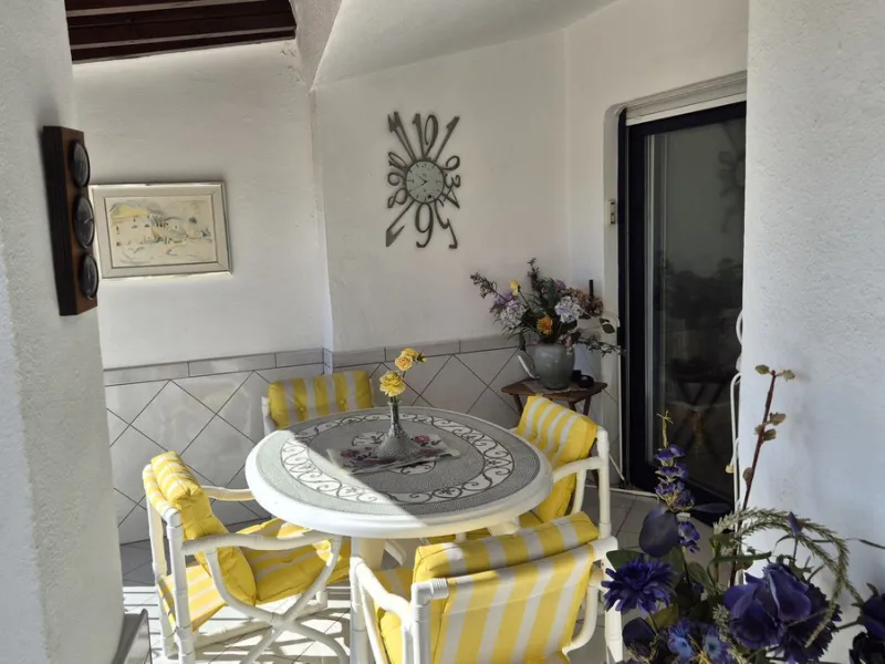 BEACHFRONT OPPORTUNITY and a Perfect rental investment.