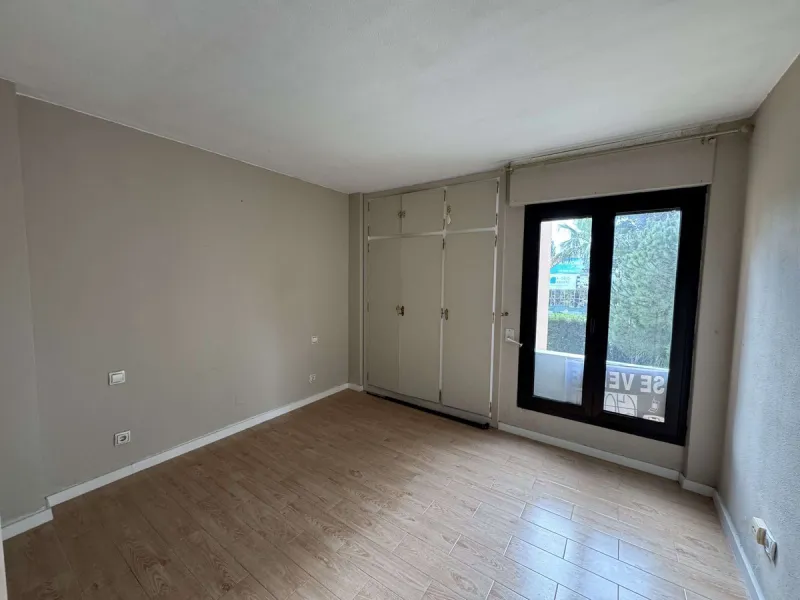 Apartment - Middle Floor Apartment в продаже в Marbella, Málaga. В доме 3 спален и 2 ванных комнат. Площадь дома 120 м²