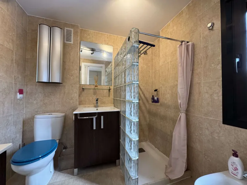 Apartment - Middle Floor Apartment в продаже в Marbella, Málaga. В доме 3 спален и 2 ванных комнат. Площадь дома 120 м²