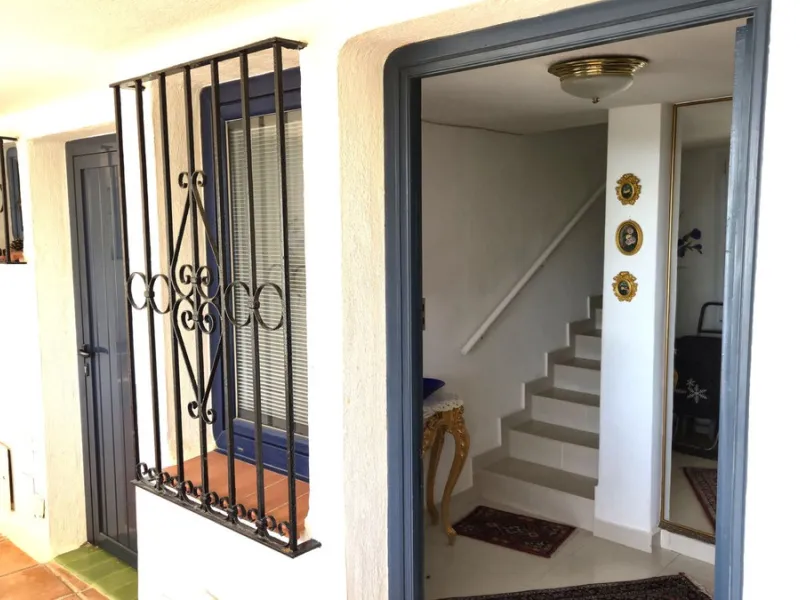 BEACHFRONT OPPORTUNITY and a Perfect rental investment.