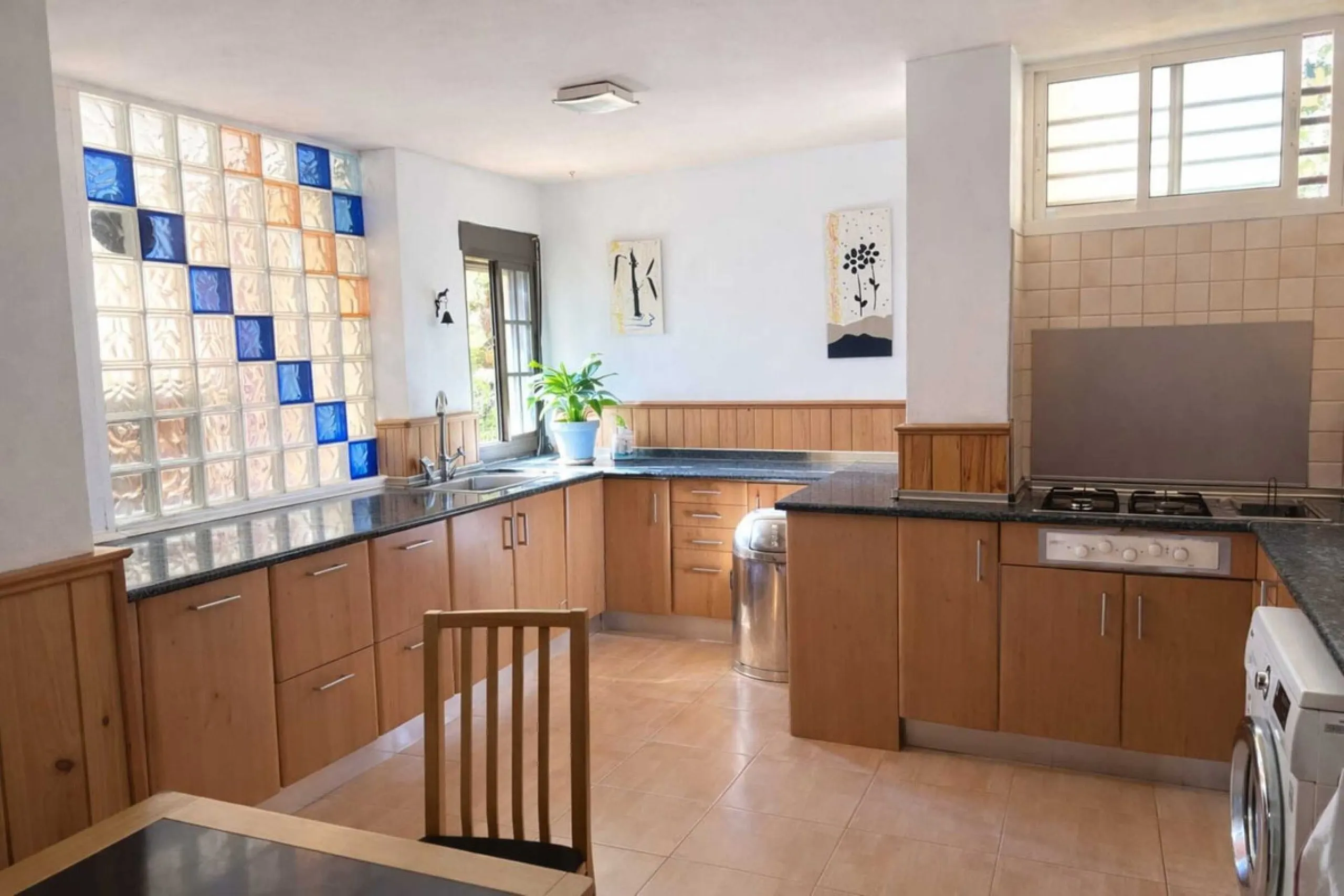 Elegant flat with great potential in Parque San Enrique – Marbella