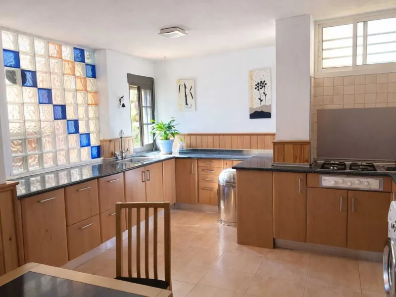 Elegant flat with great potential in Parque San Enrique – Marbella