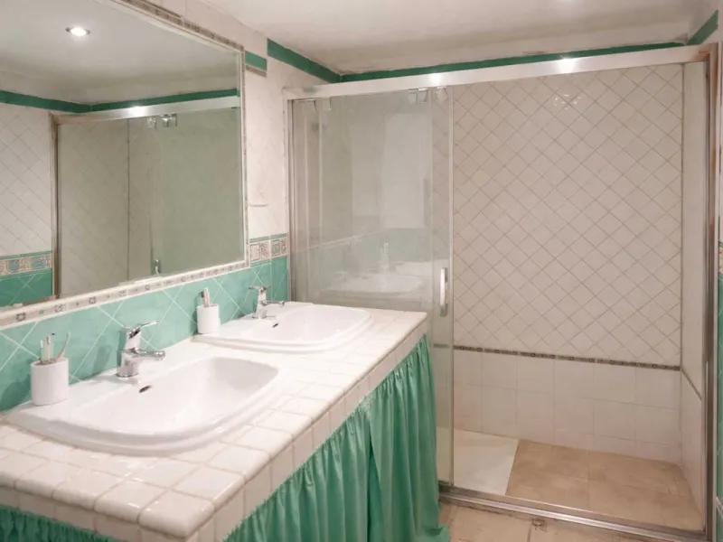 Elegant flat with great potential in Parque San Enrique – Marbella