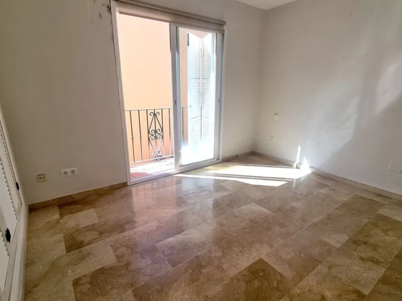House - Townhouse в продаже в Marbella, Málaga. В доме 3 спален и 3 ванных комнат. Площадь дома 209 м²