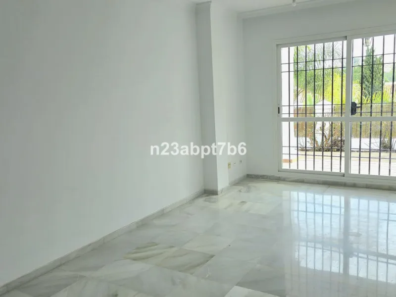 Beautiful two-bedroom, two-bathroom apartment in the heart of Nueva Andalucia, the Marbella's Golf Valley.