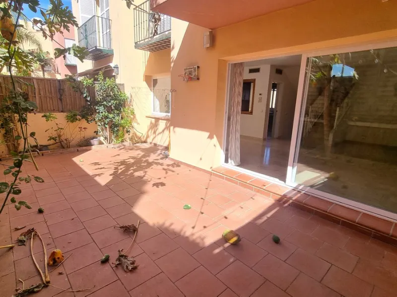 House - Townhouse в продаже в Marbella, Málaga. В доме 3 спален и 3 ванных комнат. Площадь дома 209 м²