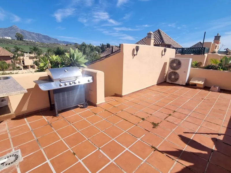 House - Townhouse в продаже в Marbella, Málaga. В доме 3 спален и 3 ванных комнат. Площадь дома 209 м²