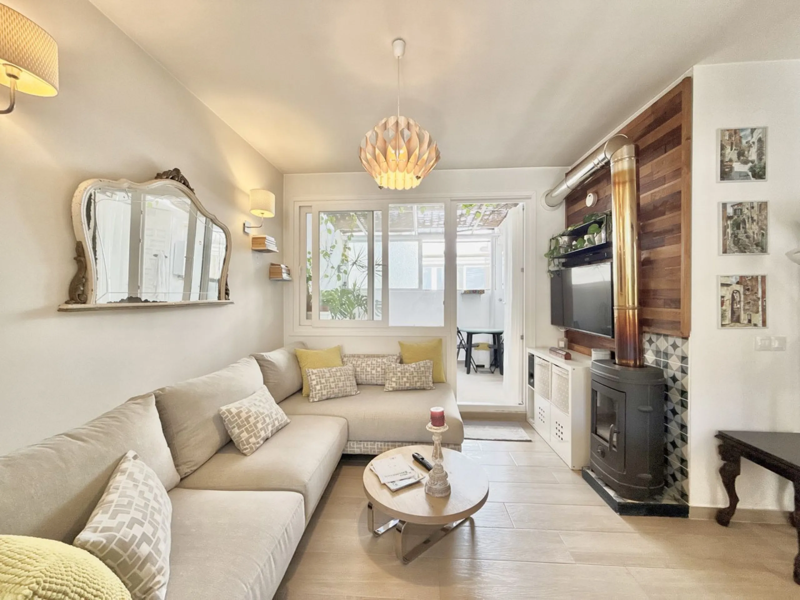 A true gem less than 200 meters from the beach in one of the best areas of Fuengirola.