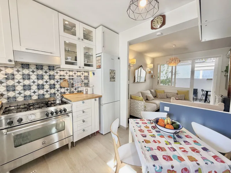 A true gem less than 200 meters from the beach in one of the best areas of Fuengirola.
